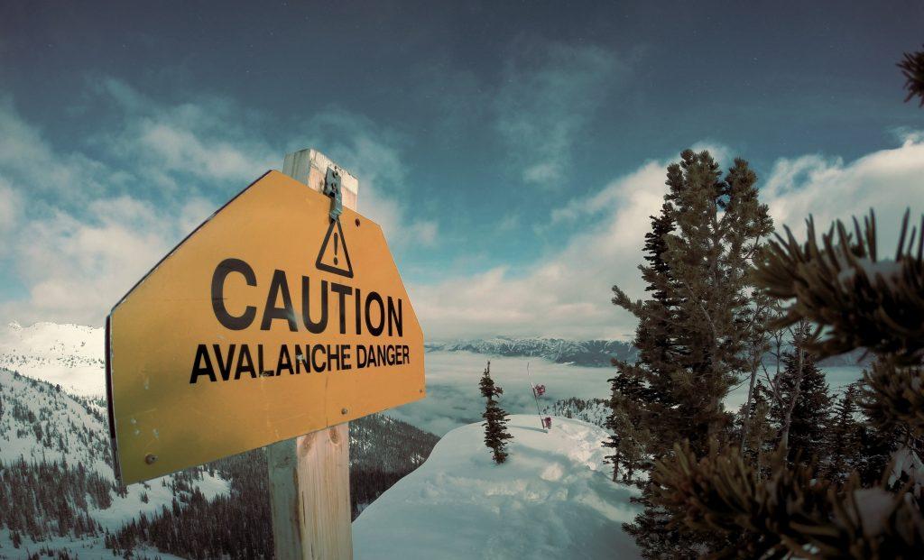 image of an Avalanche danger sign