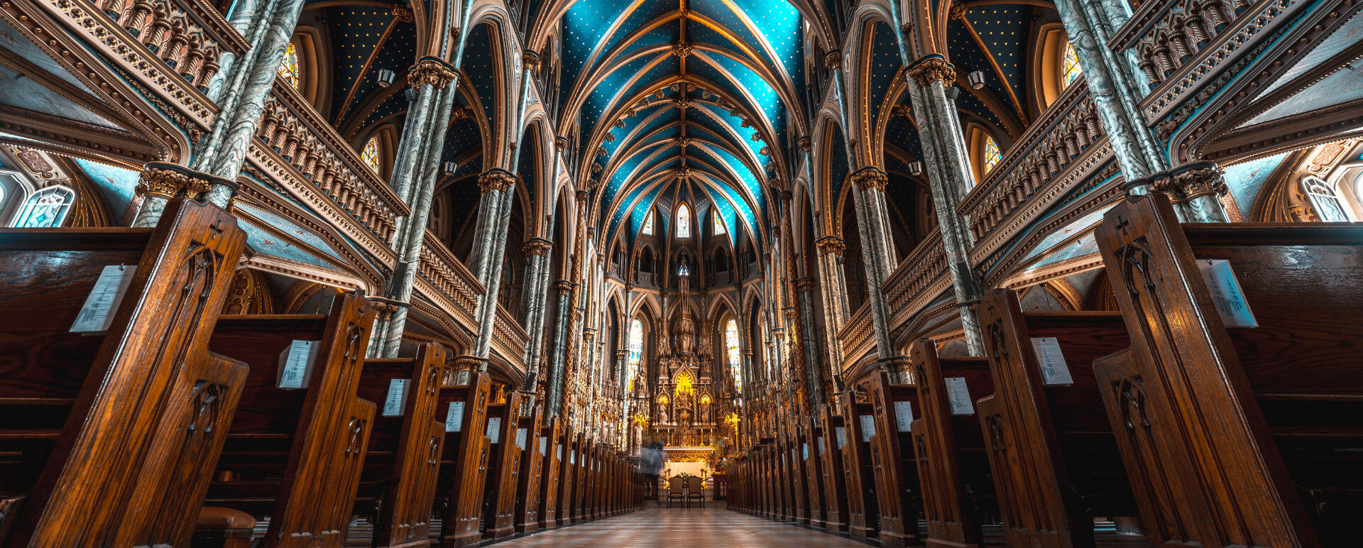 Interior photograph of Notre-Dame Cathedral Basilica